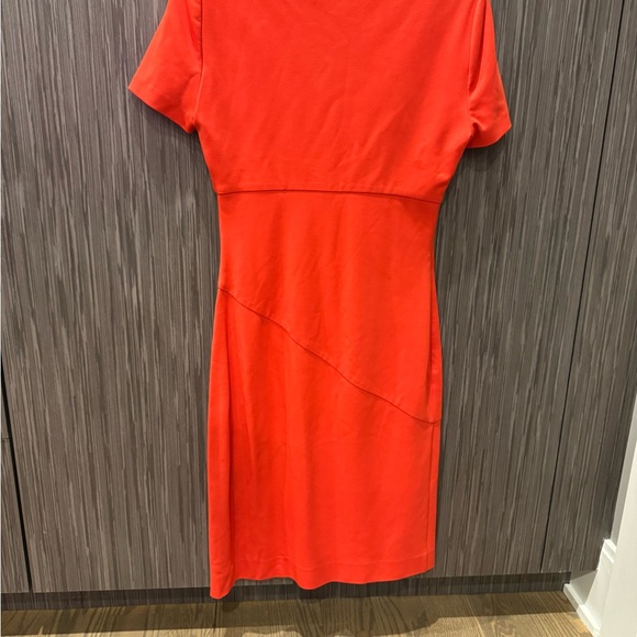 Elegant Red Dress - Picture 4 of 4